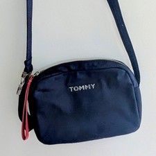 Bolsa de mão feminina icônica para câmera Tommy Hilfiger azul marinho comprar usado  Enviando para Brazil