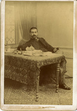 Man his desk d'occasion  Expédié en Belgium