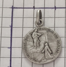Ancien pendentif medaille d'occasion  Noyant