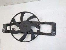 Radiator cooling fan d'occasion  Expédié en Belgium