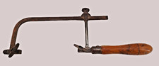 Ancienne petite scie d'occasion  Le Teil