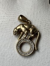 Pendentif 18k carats d'occasion  Ambrières-les-Vallées