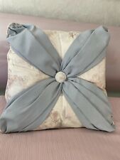 Set throw pillows for sale  Glenview