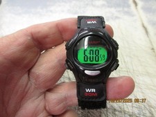 Novo Antigo Estoque Sharp Digital LED Relógio de Quartzo Masculino Preto Gancho e Trava Pulseira comprar usado Novo Antigo Estoque Sharp Digital LED Relógio de Quartzo Masculino Preto Gancho e Trava Pulseira comprar usado  Enviando para Brazil