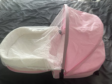 Versatile travel bassinet for sale  North Miami Beach