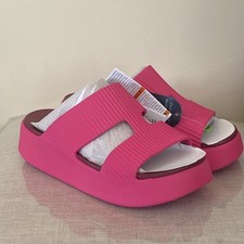 Crocs women getaway for sale  North Hollywood
