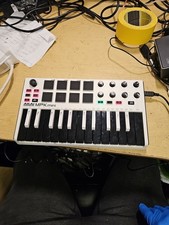Akai Professional MPK Mini MK3 USB MIDI kontroler klawiatury - nie w pełni przetestowany. , używany na sprzedaż  Wysyłka do Poland
