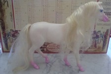 Poupée barbie cheval d'occasion  La Roche-Posay