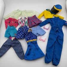 Lote de 14 piezas de ropa y accesorios para muñeca Barbie vintage años 90 segunda mano  Embacar hacia Mexico