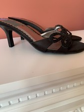 Essentials .b. open for sale  Dandridge