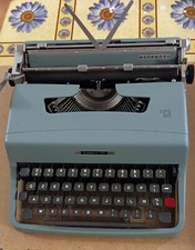 Macchina scrivere portatile usato  Mogliano Veneto
