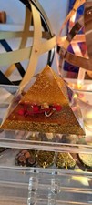 Piramide orgonite 9x9x7 usato  Lecco