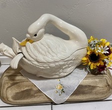 Ceramic swan soup for sale  Sandy