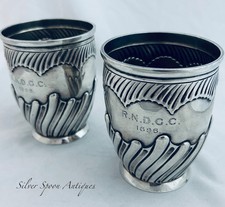 Par de copos de esterlina vitorianos, Goldsmiths & Silversmiths Co, Londres, 1894 comprar usado Par de copos de esterlina vitorianos, Goldsmiths & Silversmiths Co, Londres, 1894 comprar usado  Enviando para Brazil