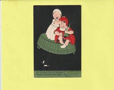 CPA  GAUFREE FILLETTE AVEC SA POUPEE ET BEBE SUR UN TONNEAU A LA VUE DE SOURIS comprar usado  Enviando para Brazil