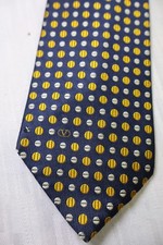 Gravata Valentino 100% seda feita na Itália vintage antiga comprar usado Gravata Valentino 100% seda feita na Itália vintage antiga comprar usado  Enviando para Brazil