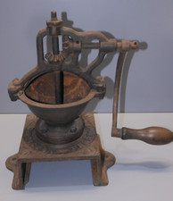 Ancien petit moulin d'occasion  Soyaux