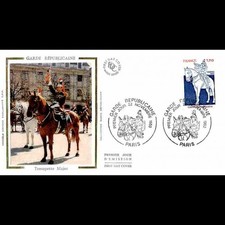 Fdc soie garde d'occasion Fdc soie garde d'occasion  Crécy-la-Chapelle