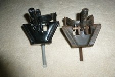 Lote de 2 - Suportes de elevação de engate de reboque, um é NOS Reese Lift Bracket 21500 comprar usado  Enviando para Brazil