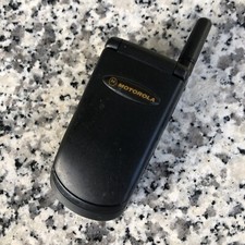 Motorola v3688 usato  Venegono Superiore