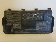 Cache boite fusible d'occasion Cache boite fusible d'occasion  Narrosse