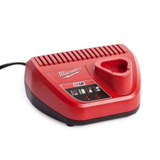 Chargeur milwaukee 12v d'occasion  Paris VIII