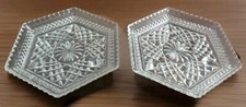 Conjunto vintage de 2 placas de cristal bandeja hexagonal com pés de ancoragem Wexford comprar usado  Enviando para Brazil