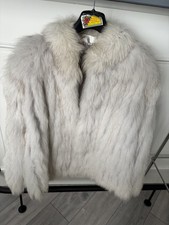 Top obszerna kurtka PŁASZCZ NIEBIESKI ROZMIAR 40 M FUTRO futro jasnoszara, używany na sprzedaż Top obszerna kurtka PŁASZCZ NIEBIESKI ROZMIAR 40 M FUTRO futro jasnoszara, używany na sprzedaż  Wysyłka do Poland