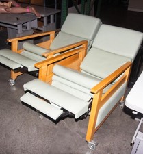 reclining chairs 2 matching for sale reclining chairs 2 matching for sale Santa Rosa