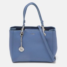 Dkny blue leather d'occasion  Expédié en Belgium
