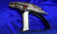 2013 Star Trek: Into Darkness Starfleet Phaser com suporte comprar usado  Enviando para Brazil