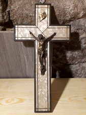 Crucifix ancien nacre d'occasion Crucifix ancien nacre d'occasion  Paris V