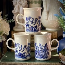 Blue willow pattern for sale  HALIFAX