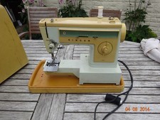 Singer sewing machine for sale  LINGFIELD