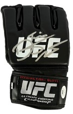 Usado, Luva autêntica autografada assinada por Dustin Poirier UFC JSA The Diamond comprar usado  Enviando para Brazil
