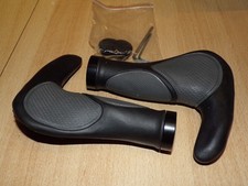 Lot poignées ergonomiques d'occasion Lot poignées ergonomiques d'occasion  Ciry-le-Noble