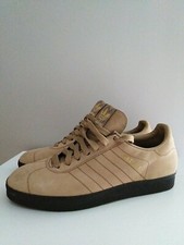 Superbe paire baskets d'occasion  Hergnies