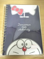 Doraemon hello kitty d'occasion  Expédié en France