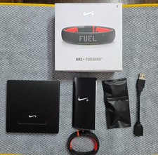 Rastreador de actividad Nike+ Fuelband SE | Negro/Carmesí total | Pequeño segunda mano  Embacar hacia Mexico