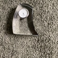 Clock mechanisms battery for sale  READING