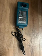 Makita dc1414f ladegerät gebraucht kaufen Makita dc1414f ladegerät gebraucht kaufen  Wilnsdorf