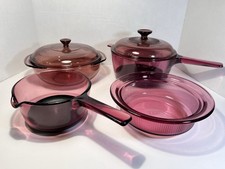 Conjunto de 6 panelas tampas vintage Corning Vision Pyrex cranberry EUA e França comprar usado Conjunto de 6 panelas tampas vintage Corning Vision Pyrex cranberry EUA e França comprar usado  Enviando para Brazil