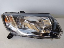 Proiettore destro 8200733877 usato  Roma
