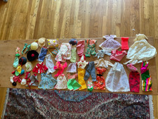 Lote de roupas de boneca vintage grande dos anos 1960 - variedade mista comprar usado  Enviando para Brazil