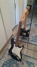 Squier fender strat d'occasion  Expédié en Belgium