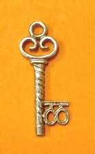 11) BIRTHDAY 18 YEARS OLD KEY 1,5 g - 2,7 cm  Vintage sterling silver charm comprar usado  Enviando para Brazil