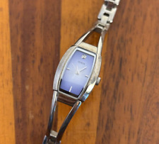 Relógio de quartzo feminino Guess mostrador azul diamante tom prata 18mm - Nova bateria comprar usado  Enviando para Brazil