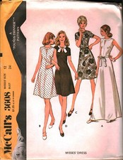 Vestido de princesa 3608 vintage McCalls patrón de costura misses años 70 libra más delgado 12 segunda mano  Embacar hacia Mexico