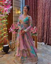 Usado, Vestido Georgette falso designer exclusivo com linda Dupatta para mulheres e meninas comprar usado  Enviando para Brazil