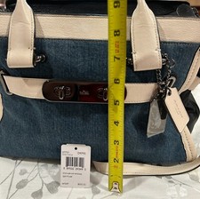 Bolsa Coach Denim Swagger 37731 DKF93 **ainda tem película protetora** Orig. US$ 550,00 comprar usado  Enviando para Brazil